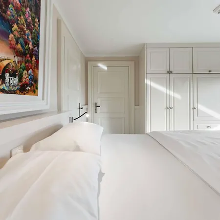 App Apartment *